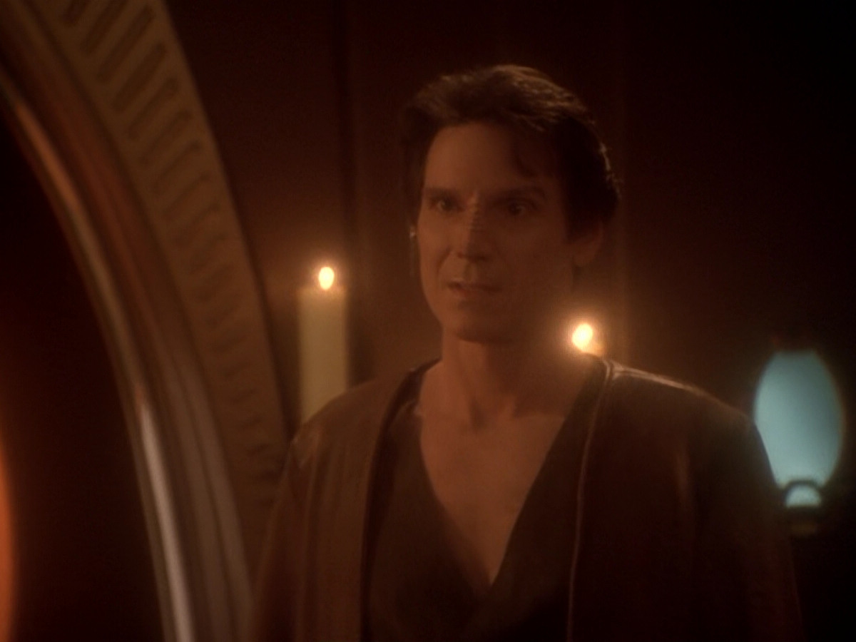 extant_StarTrek_DS9_6x08-Resurrection_03642.jpg