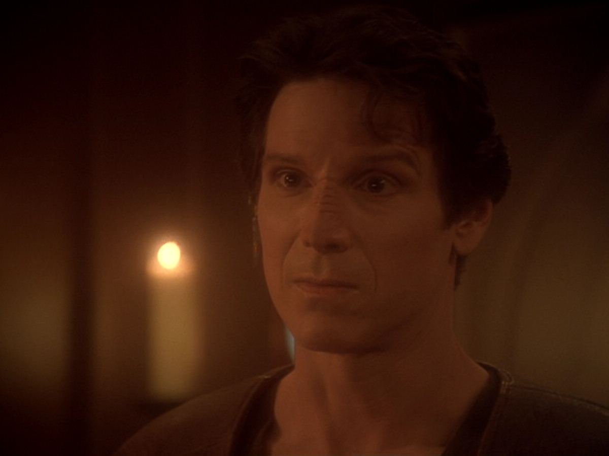 extant_StarTrek_DS9_6x08-Resurrection_03705.jpg