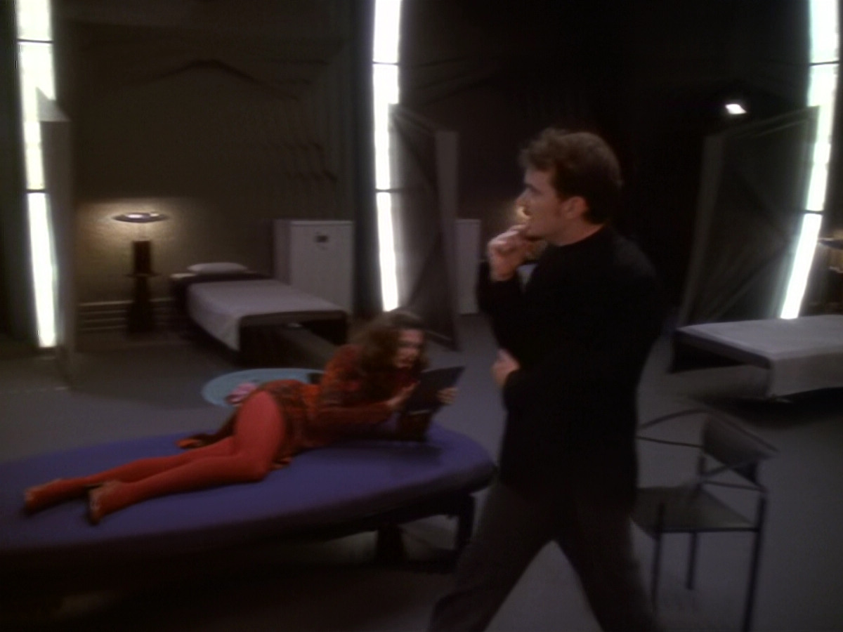 extant_StarTrek_DS9_6x09-StatisticalProbabilities_00019.jpg