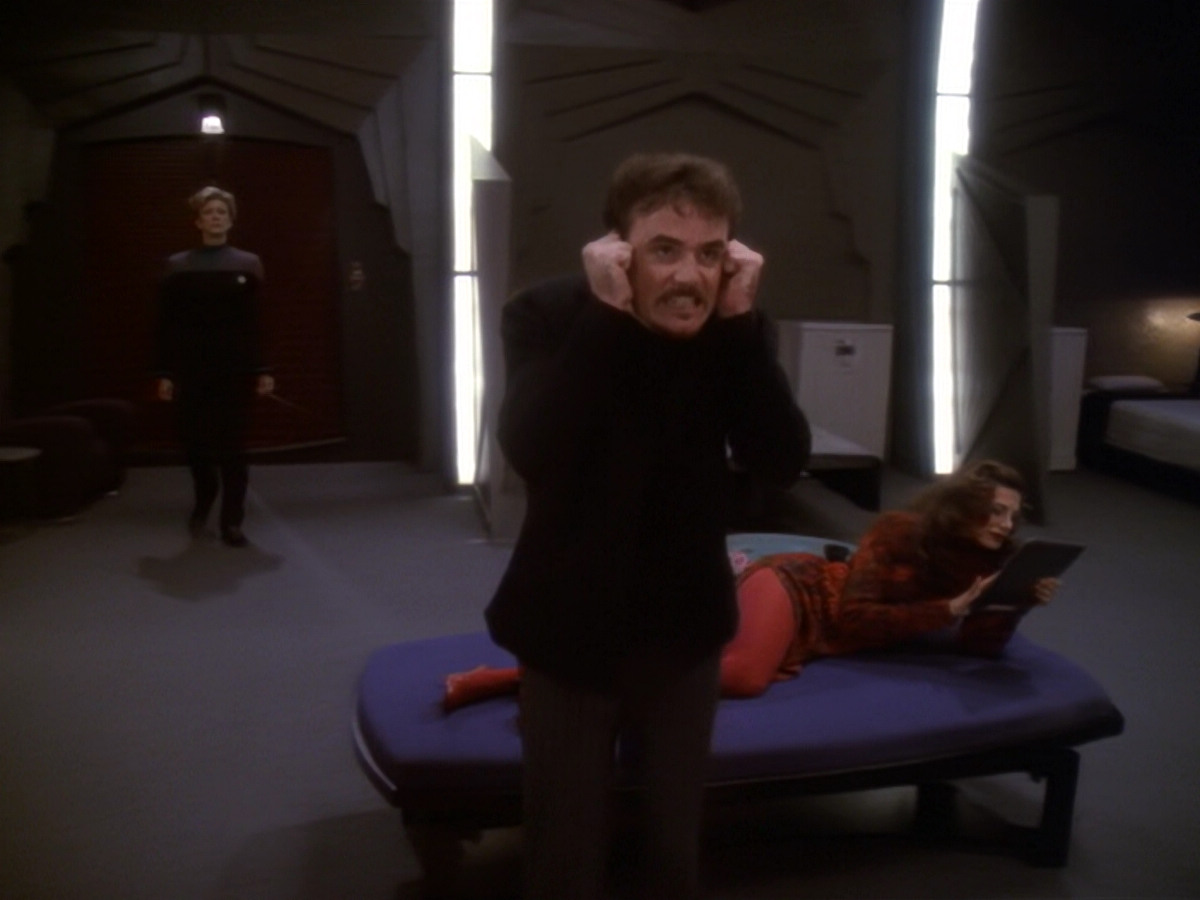 extant_StarTrek_DS9_6x09-StatisticalProbabilities_00021.jpg