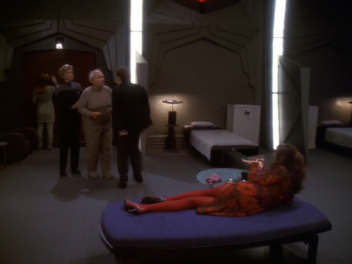 extant_StarTrek_DS9_6x09-StatisticalProbabilities_00045.jpg