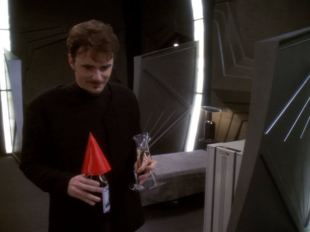 extant_StarTrek_DS9_6x09-StatisticalProbabilities_01991.jpg