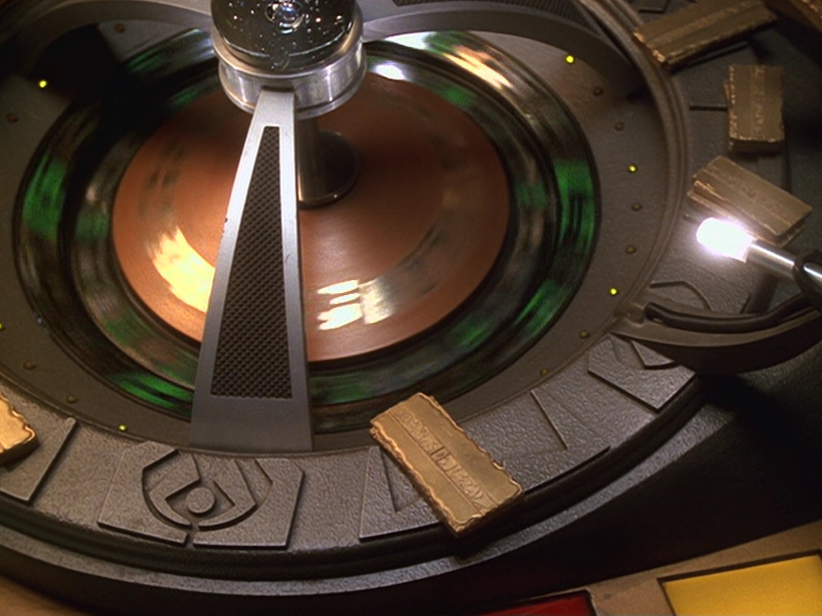 extant_StarTrek_DS9_6x09-StatisticalProbabilities_03562.jpg
