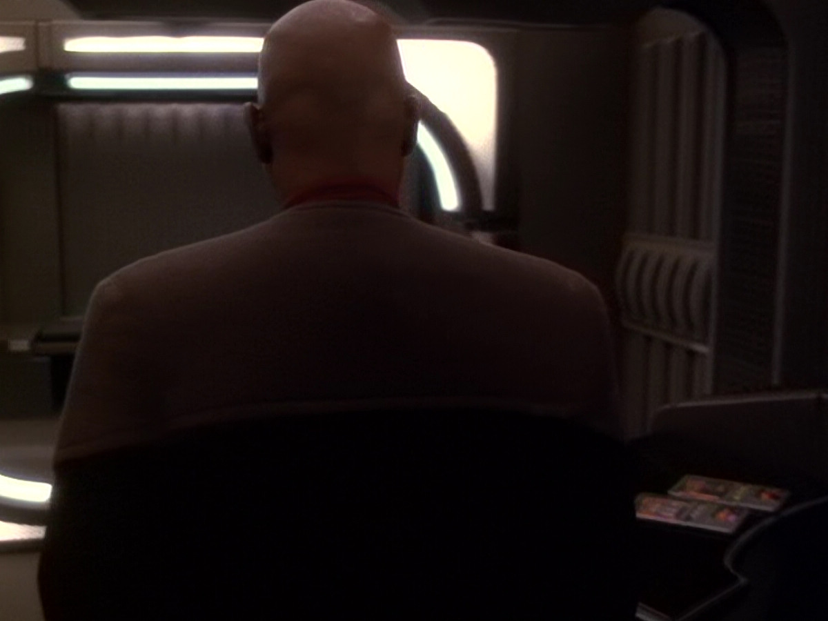 extant_StarTrek_DS9_6x11-Waltz_00061.jpg