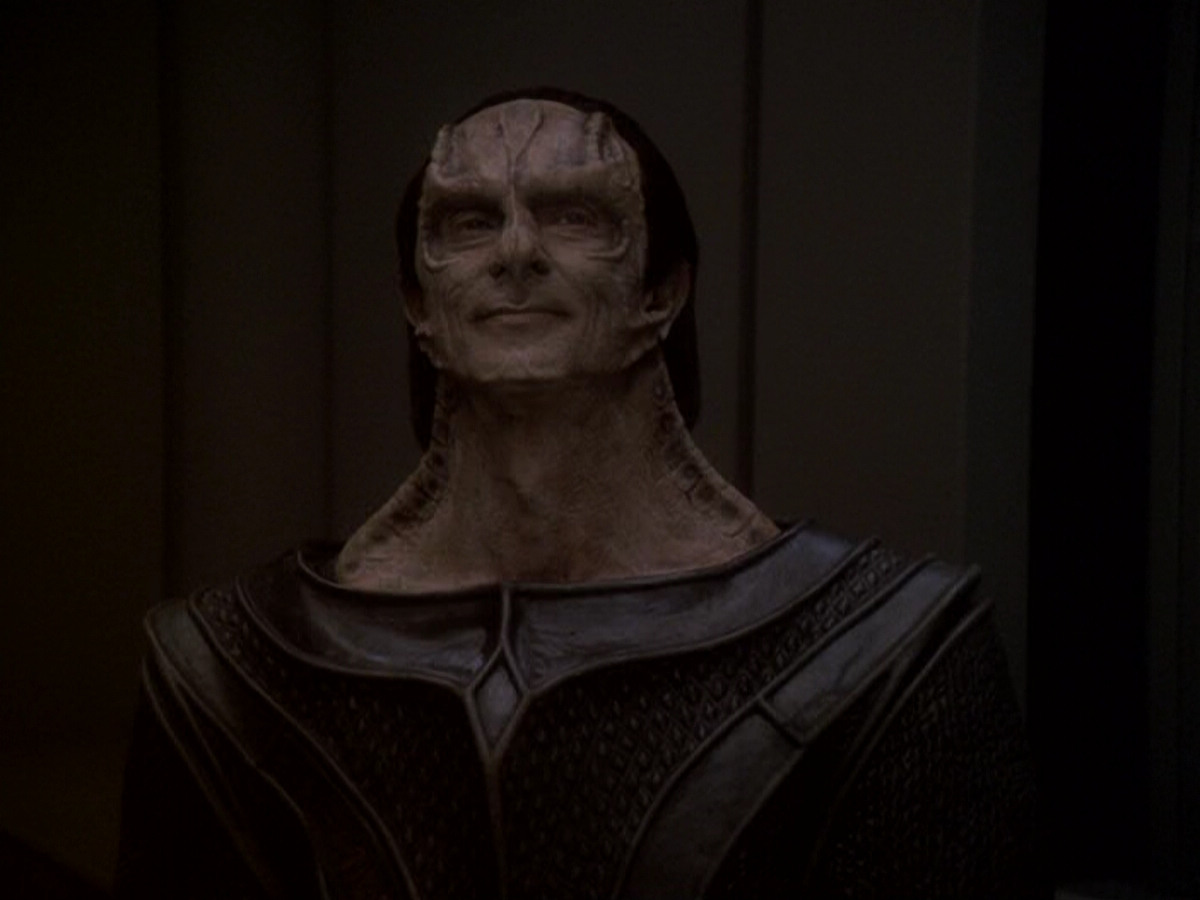 extant_StarTrek_DS9_6x11-Waltz_00083.jpg