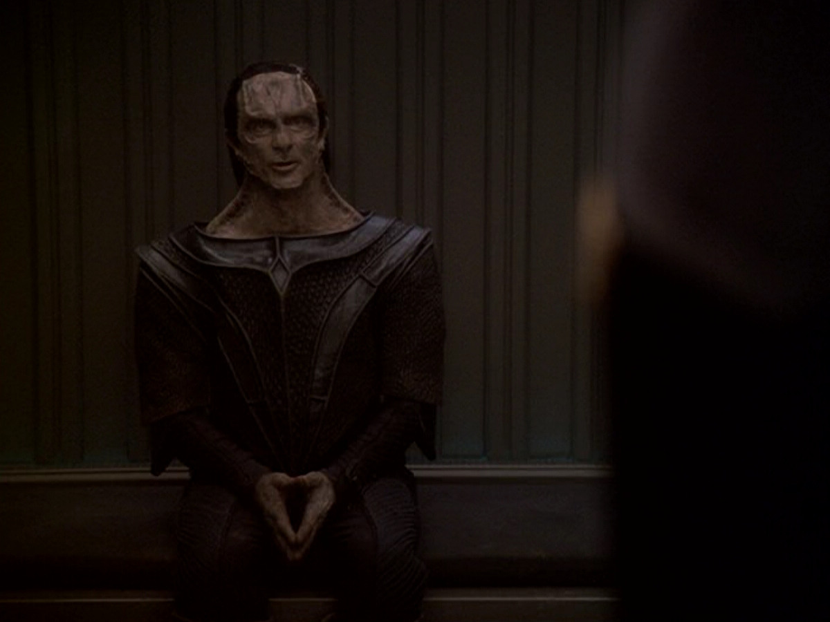 extant_StarTrek_DS9_6x11-Waltz_00123.jpg