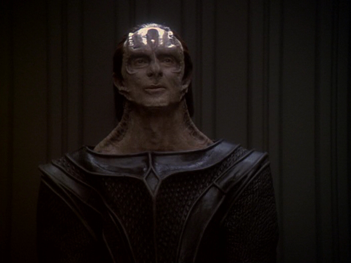 extant_StarTrek_DS9_6x11-Waltz_00129.jpg