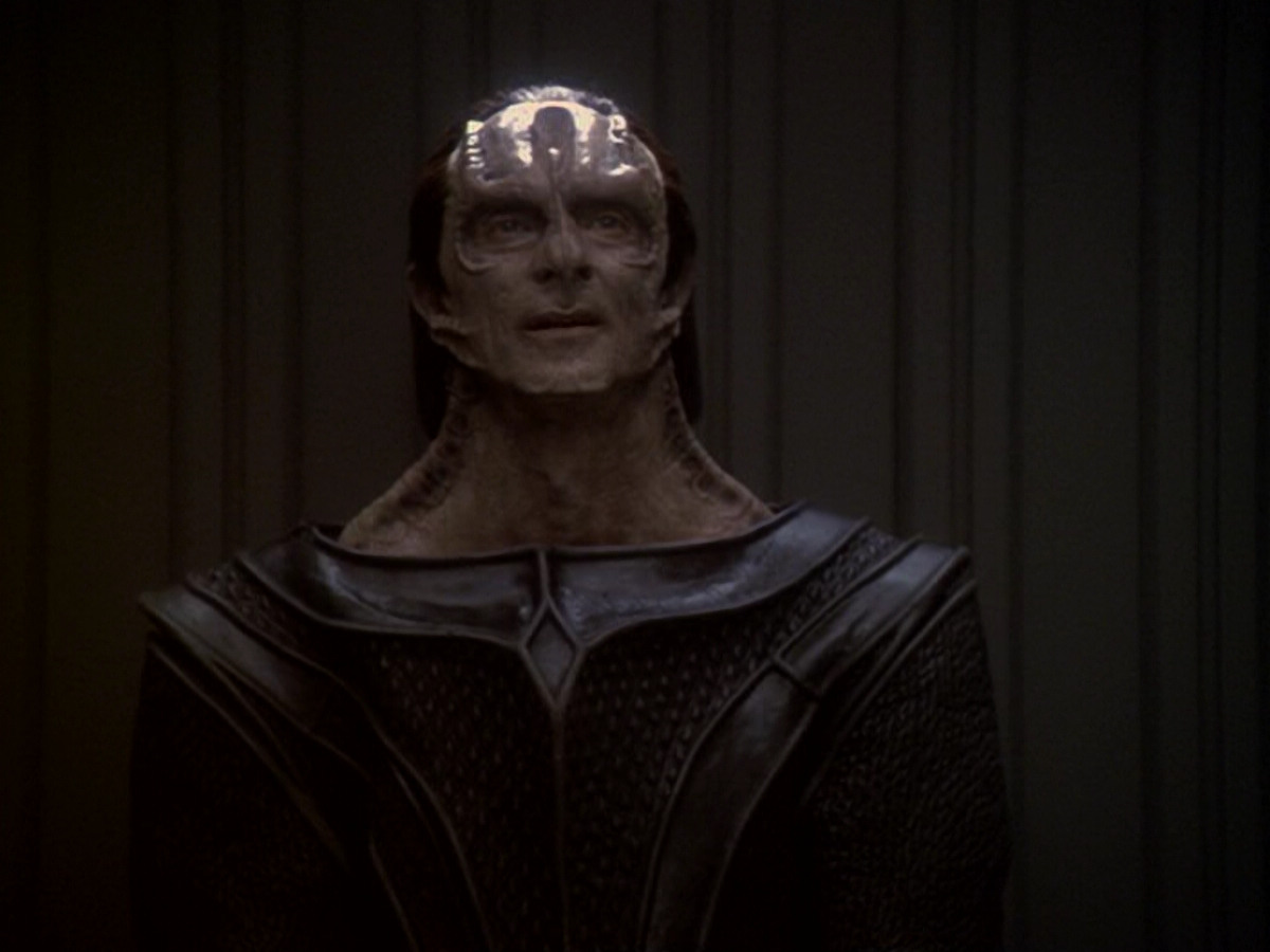 extant_StarTrek_DS9_6x11-Waltz_00132.jpg