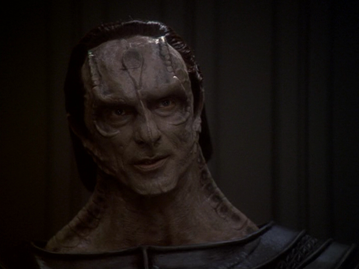 extant_StarTrek_DS9_6x11-Waltz_00163.jpg