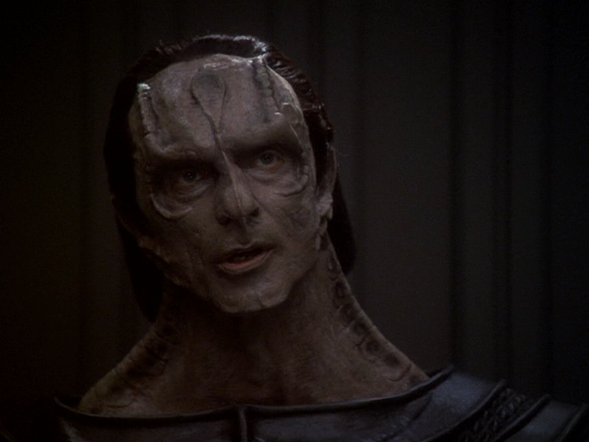 extant_StarTrek_DS9_6x11-Waltz_00214.jpg