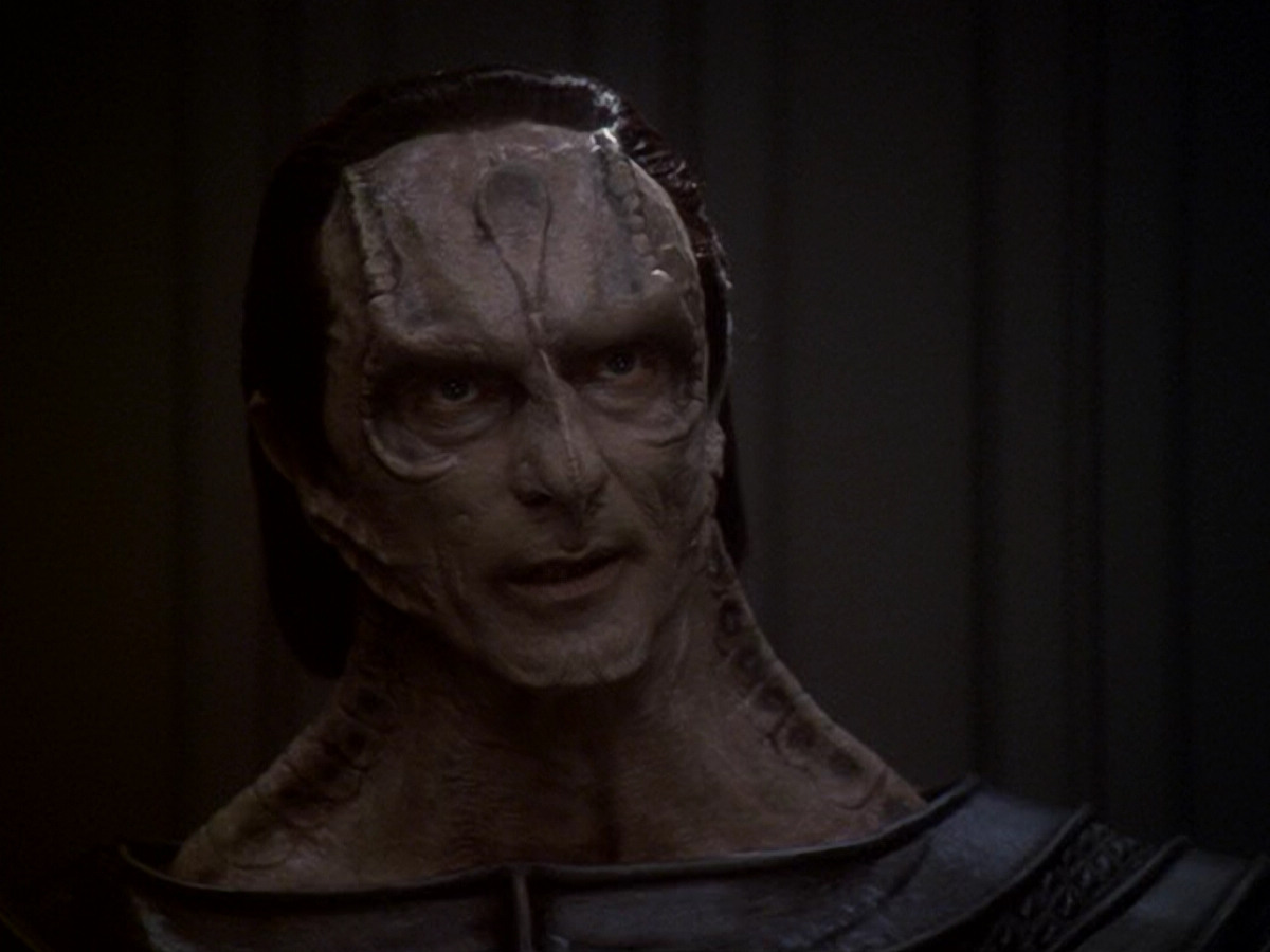 extant_StarTrek_DS9_6x11-Waltz_00219.jpg
