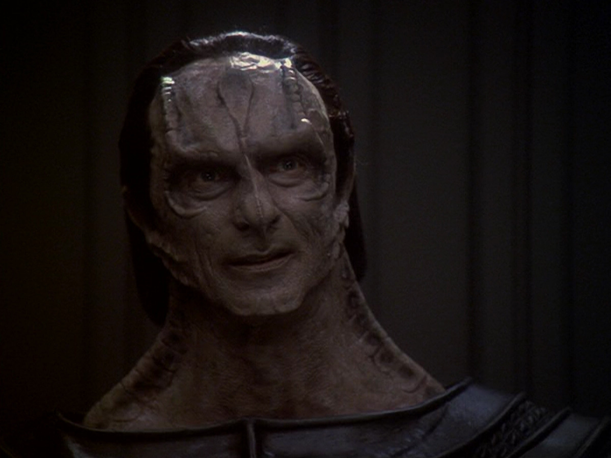 extant_StarTrek_DS9_6x11-Waltz_00238.jpg