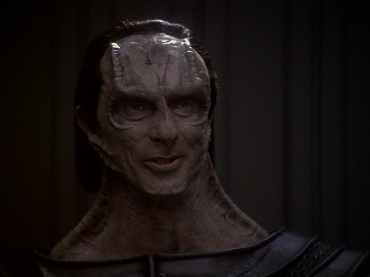 extant_StarTrek_DS9_6x11-Waltz_00240.jpg