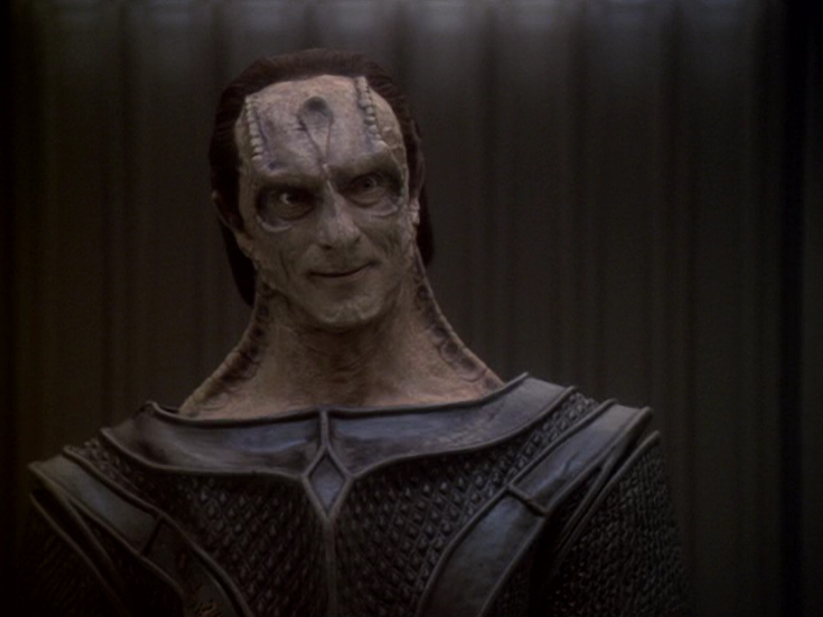 extant_StarTrek_DS9_6x11-Waltz_00343.jpg