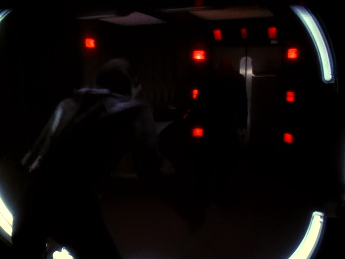 extant_StarTrek_DS9_6x11-Waltz_00359.jpg