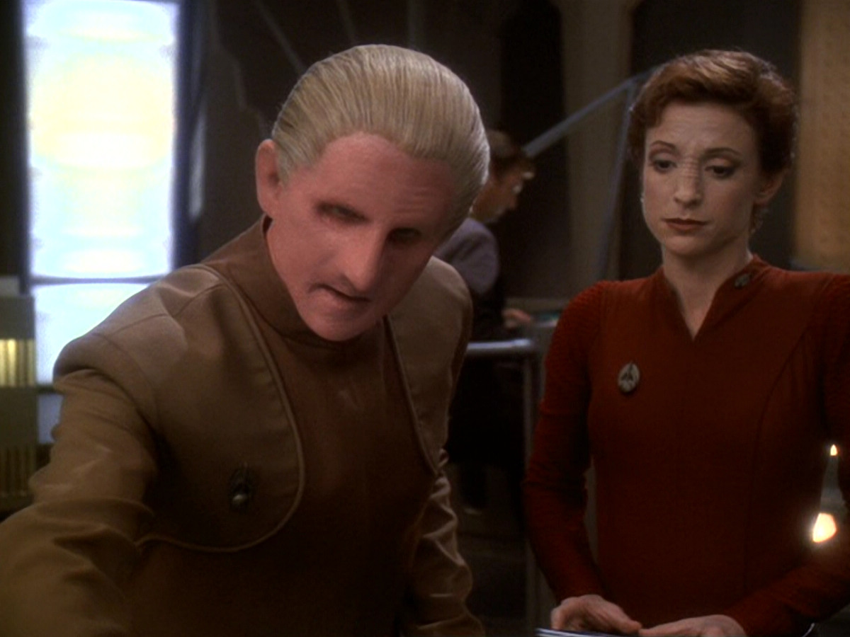 extant_StarTrek_DS9_6x11-Waltz_00569.jpg