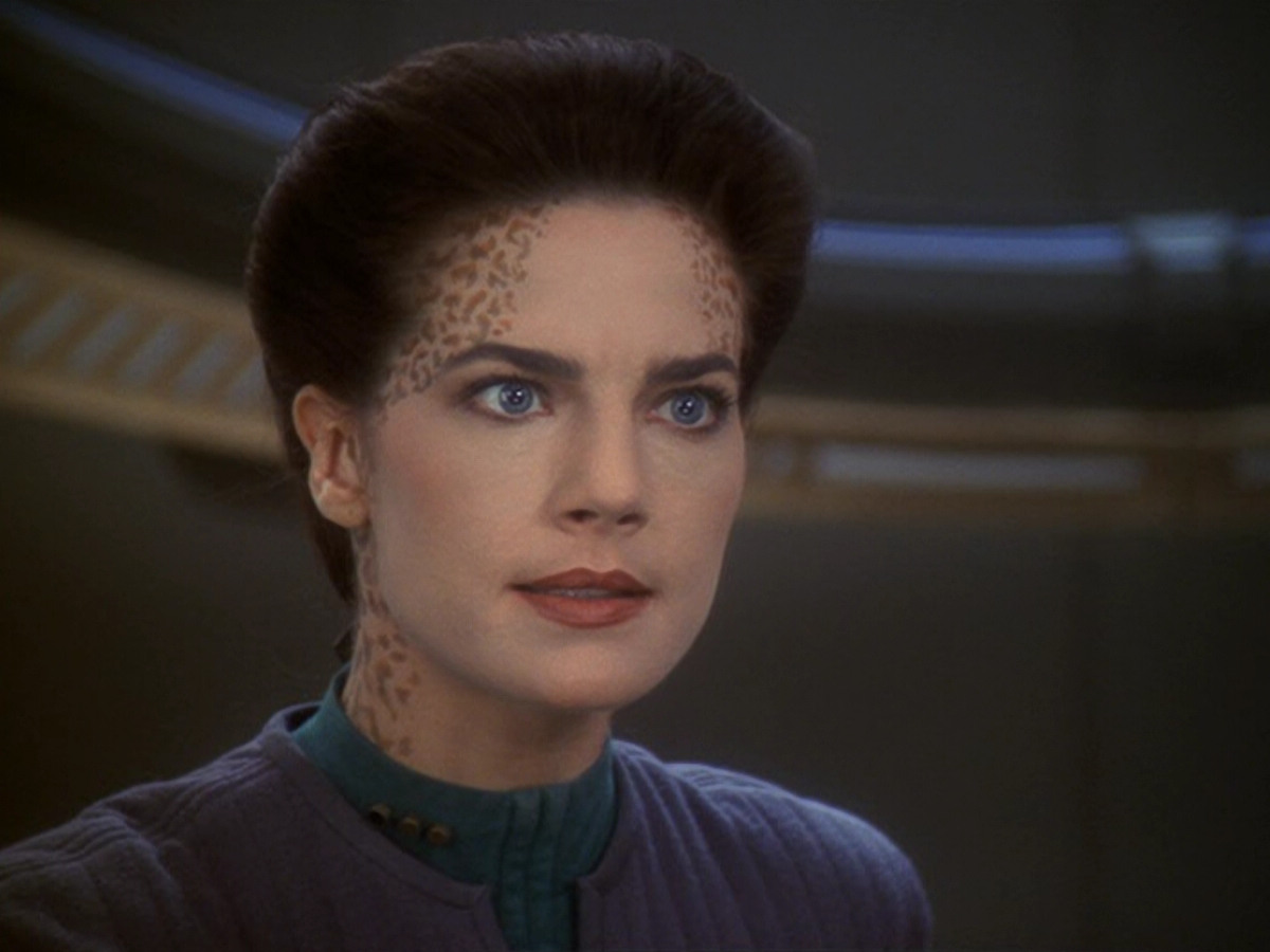 extant_StarTrek_DS9_6x11-Waltz_00582.jpg