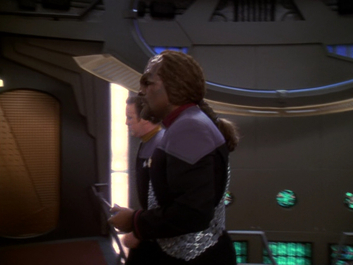 extant_StarTrek_DS9_6x11-Waltz_00654.jpg