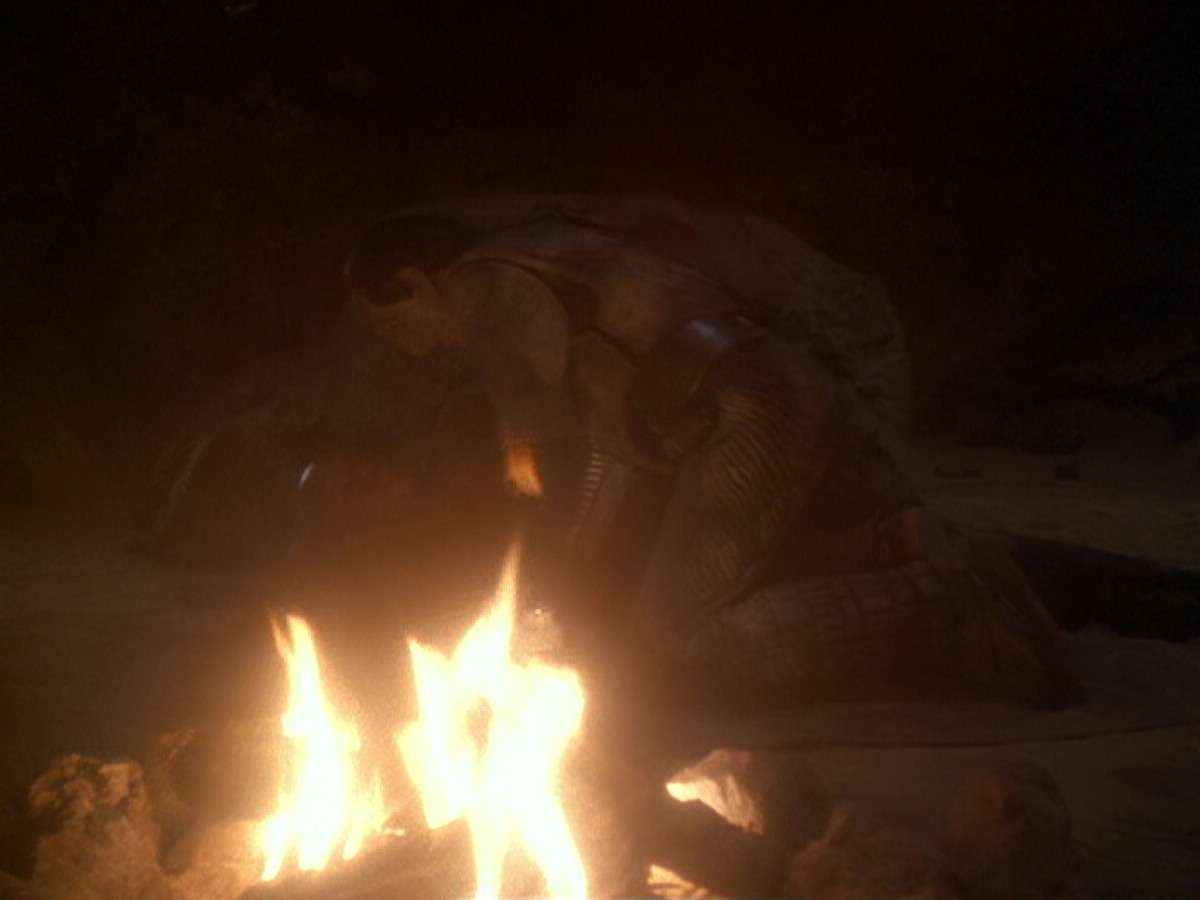 extant_StarTrek_DS9_6x11-Waltz_00703.jpg