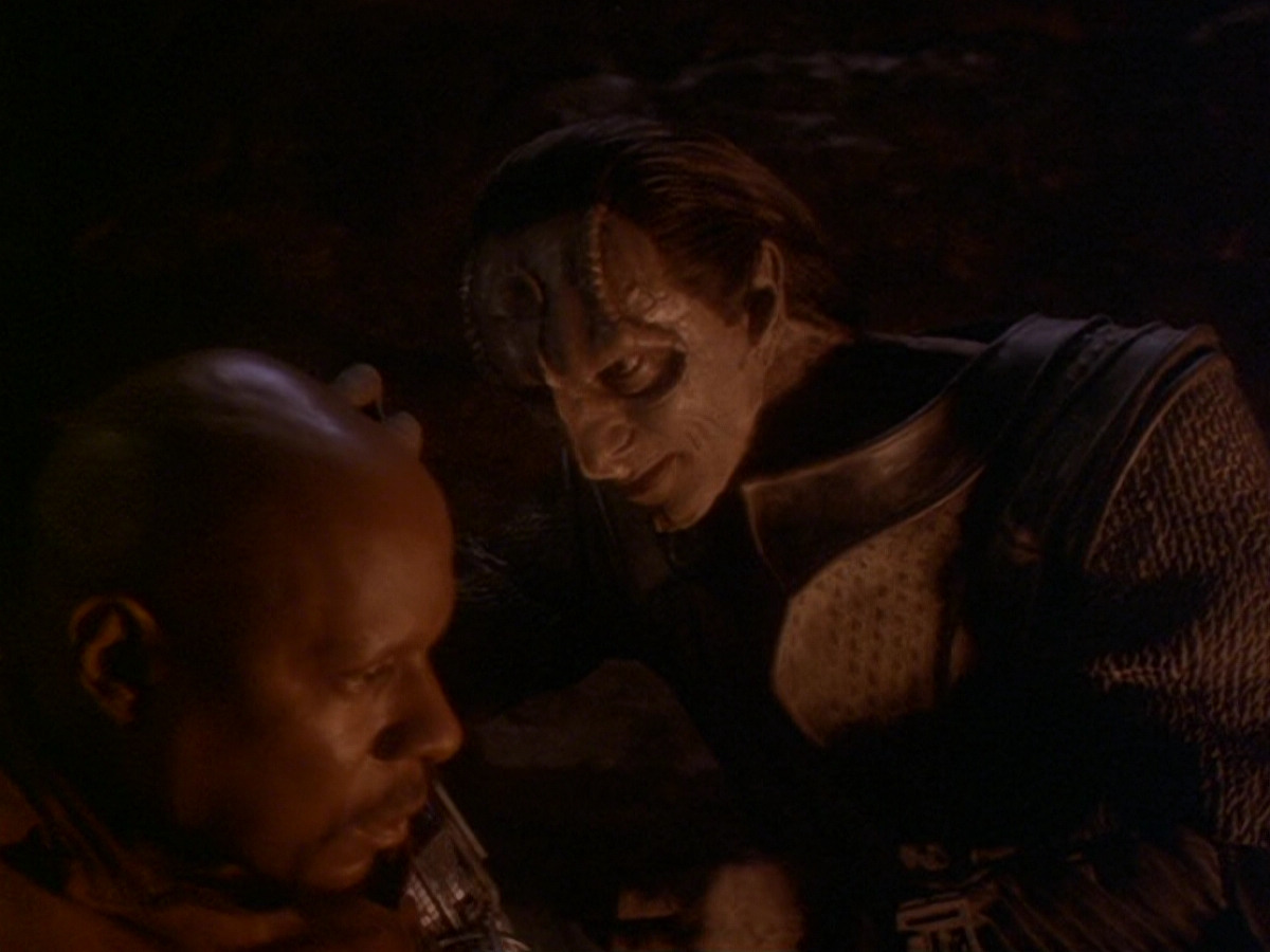 extant_StarTrek_DS9_6x11-Waltz_00725.jpg