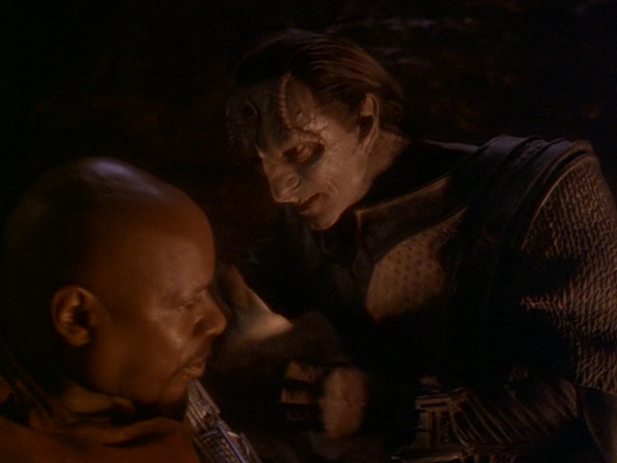 extant_StarTrek_DS9_6x11-Waltz_00728.jpg