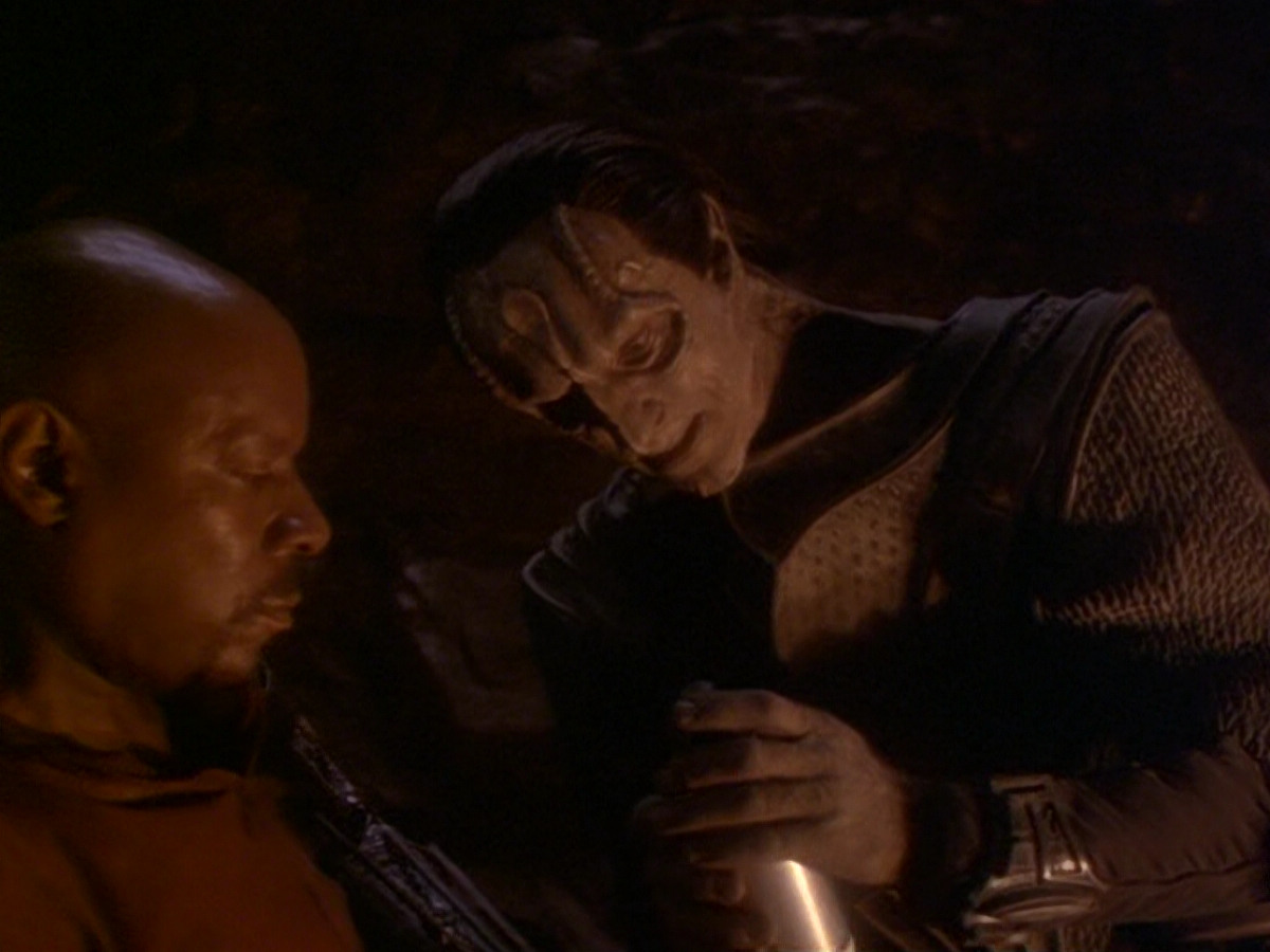 extant_StarTrek_DS9_6x11-Waltz_00753.jpg