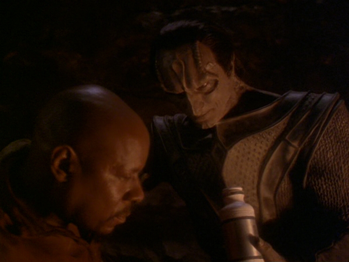 extant_StarTrek_DS9_6x11-Waltz_00767.jpg