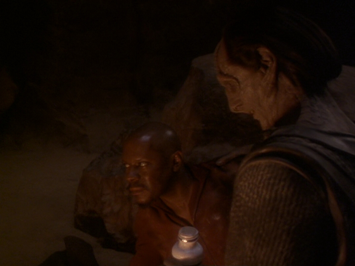 extant_StarTrek_DS9_6x11-Waltz_00791.jpg