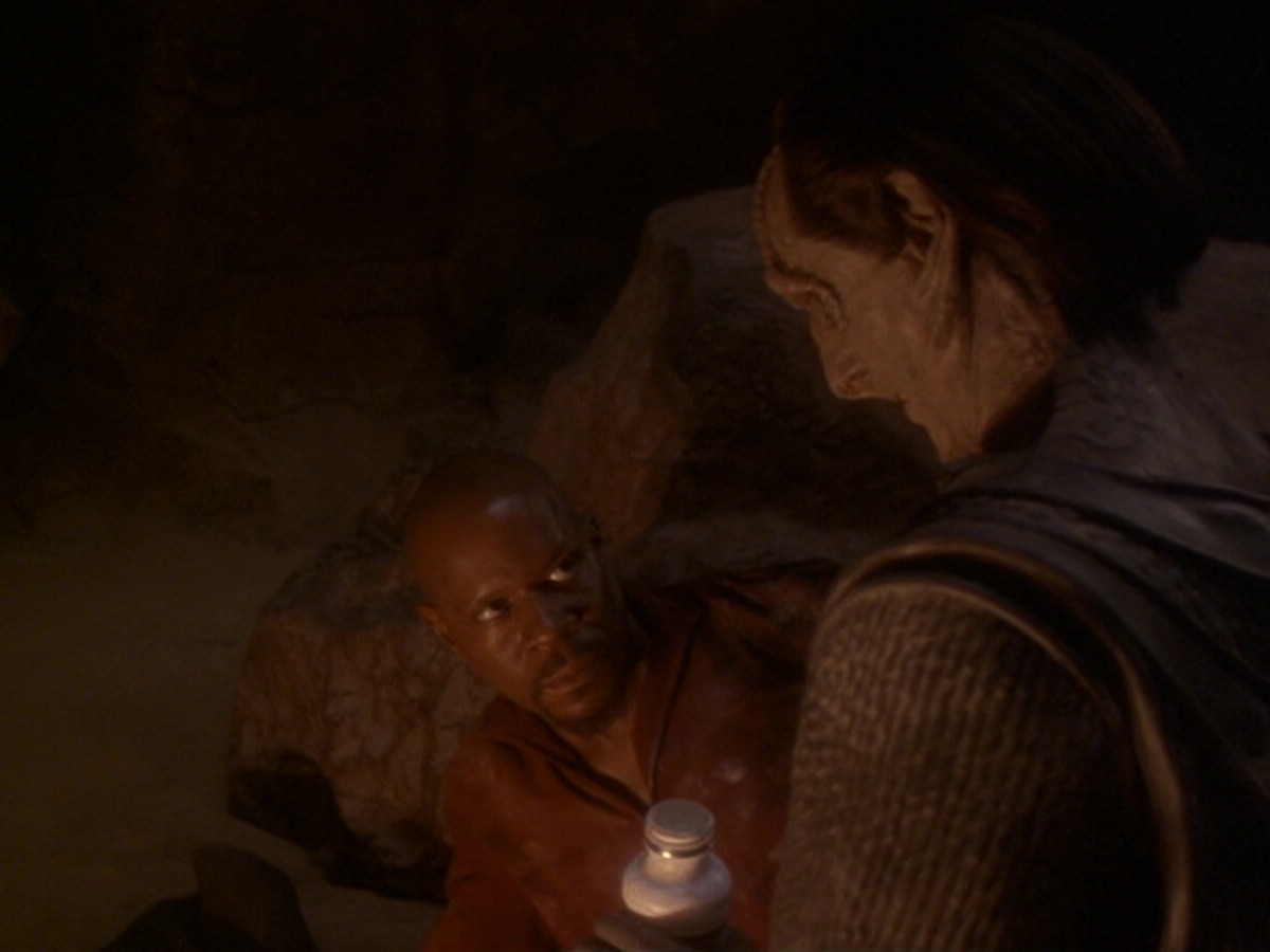 extant_StarTrek_DS9_6x11-Waltz_00794.jpg