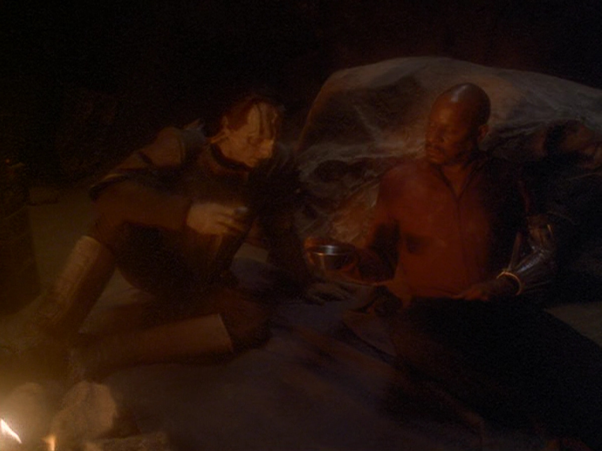 extant_StarTrek_DS9_6x11-Waltz_01377.jpg