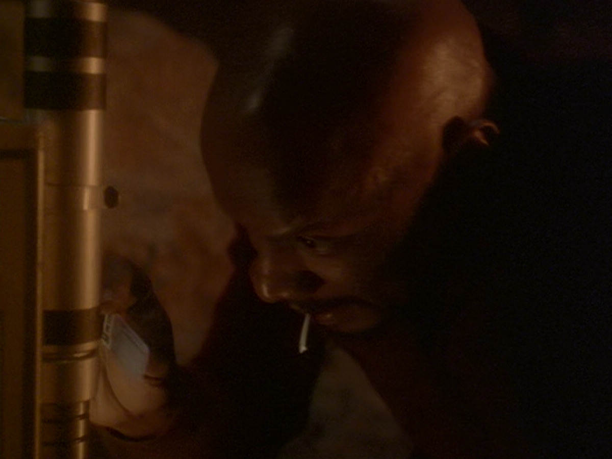 extant_StarTrek_DS9_6x11-Waltz_01799.jpg