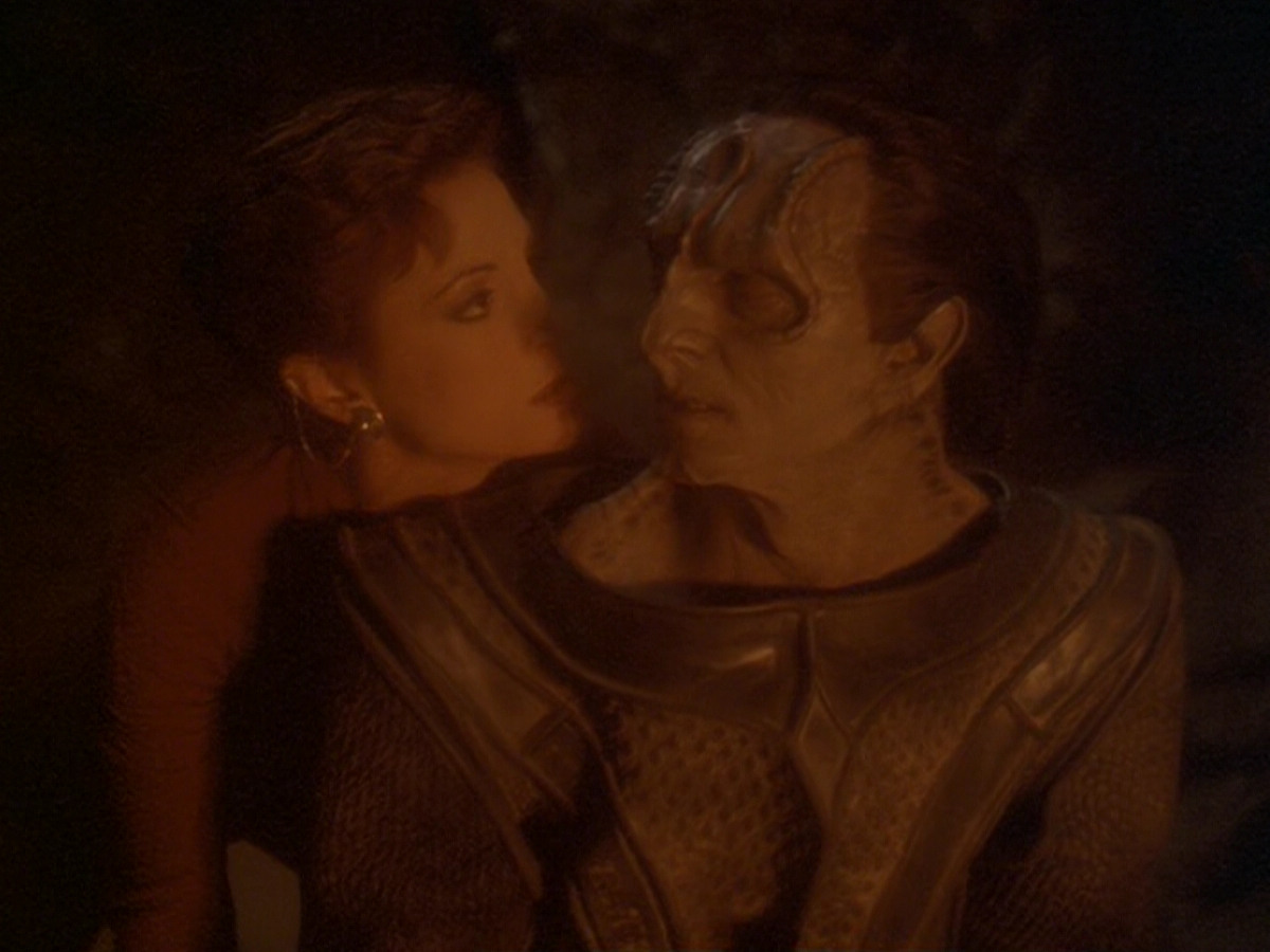 extant_StarTrek_DS9_6x11-Waltz_02046.jpg