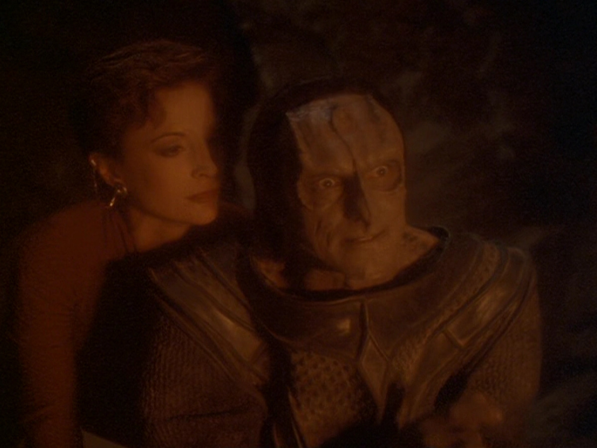 extant_StarTrek_DS9_6x11-Waltz_02075.jpg