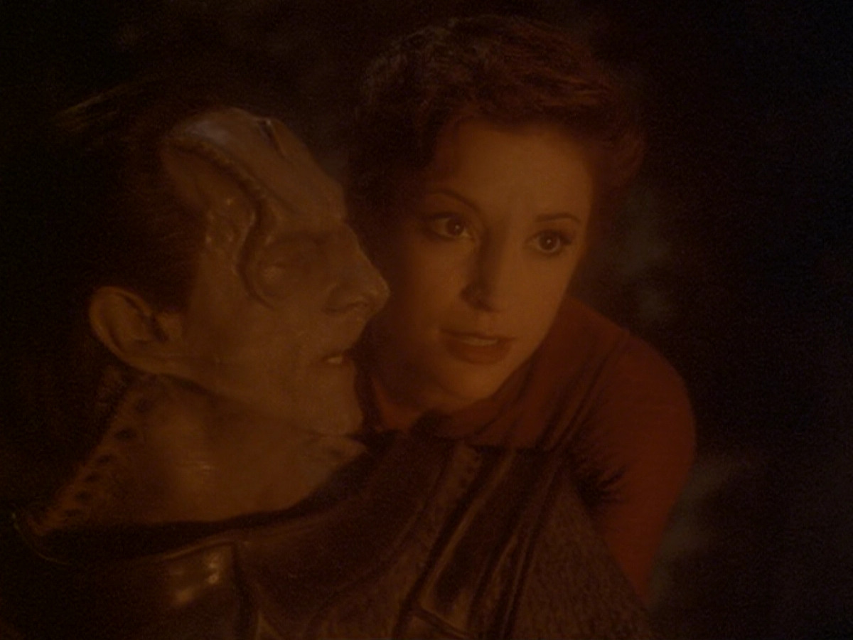 extant_StarTrek_DS9_6x11-Waltz_02150.jpg