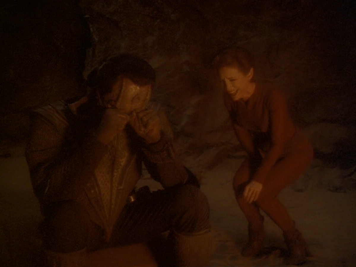 extant_StarTrek_DS9_6x11-Waltz_02276.jpg