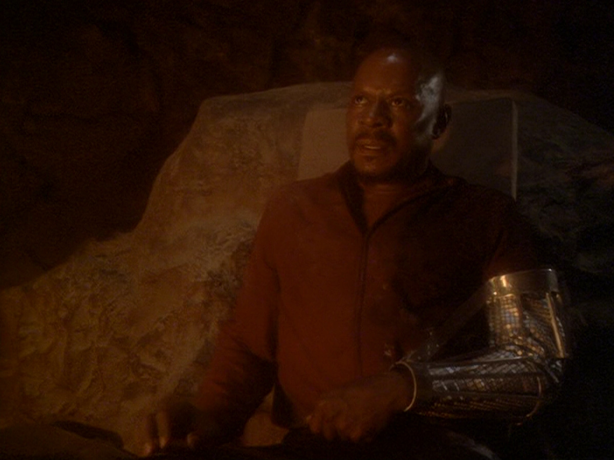 extant_StarTrek_DS9_6x11-Waltz_02295.jpg