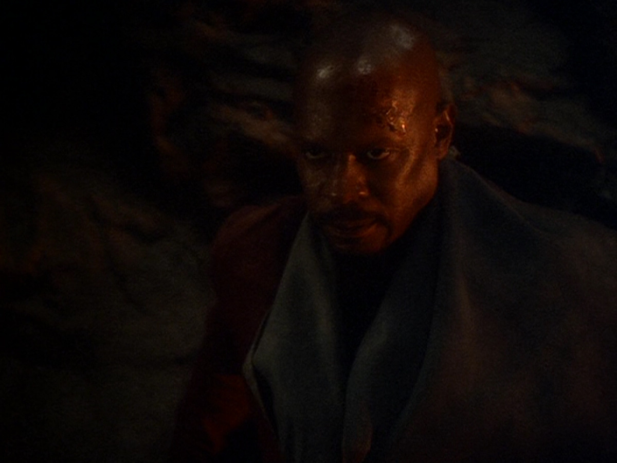 extant_StarTrek_DS9_6x11-Waltz_03195.jpg