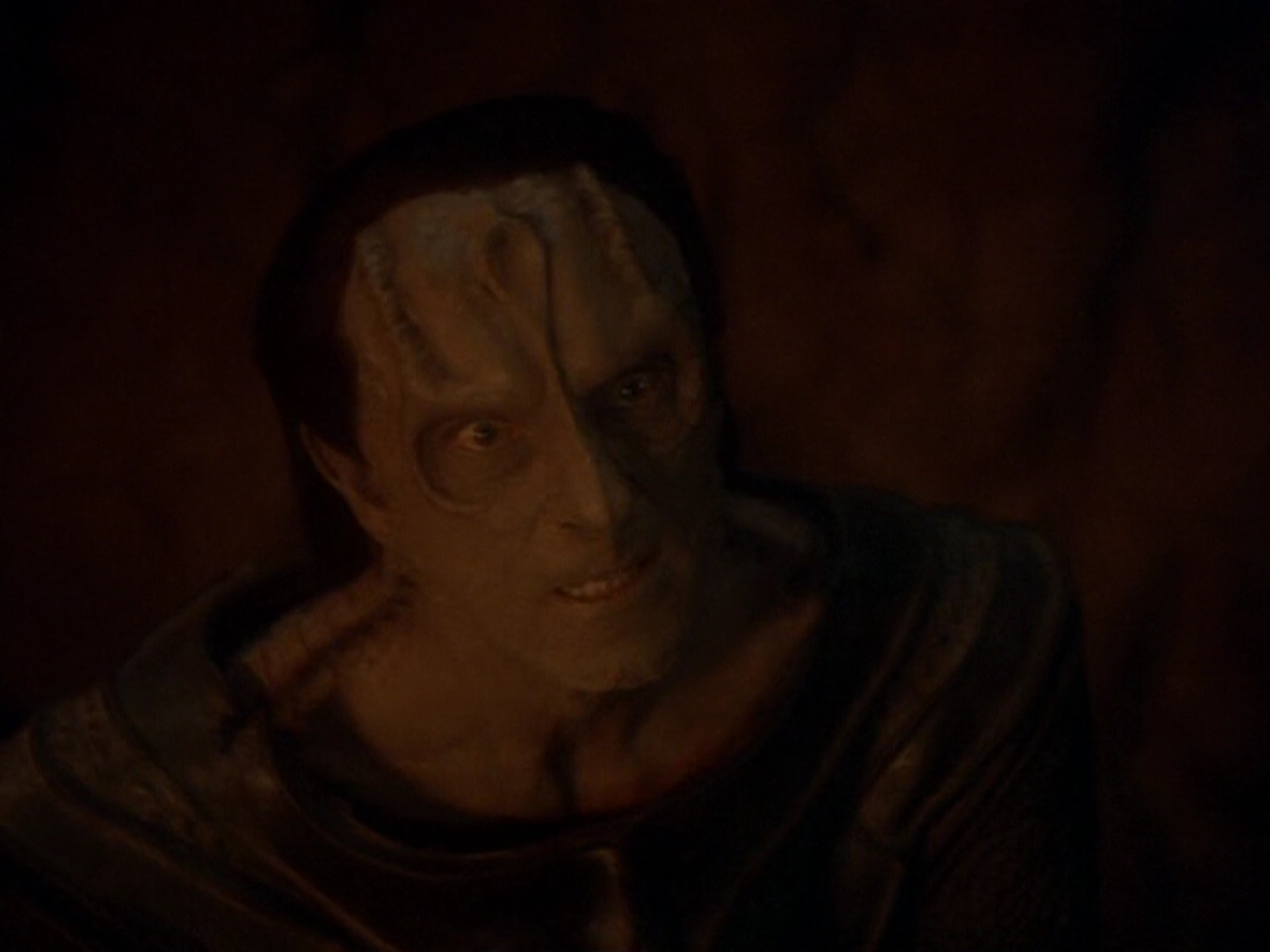 extant_StarTrek_DS9_6x11-Waltz_03201.jpg