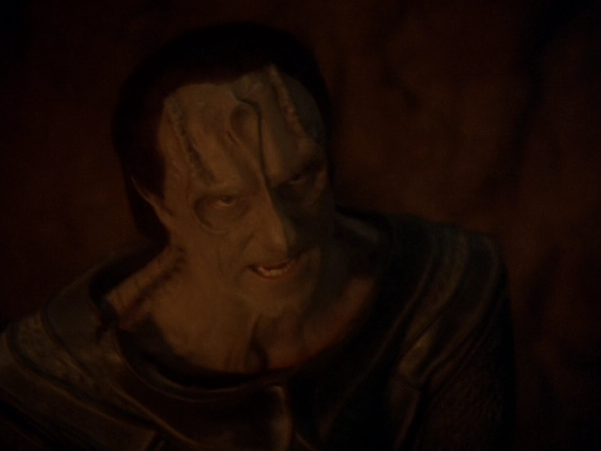 extant_StarTrek_DS9_6x11-Waltz_03204.jpg