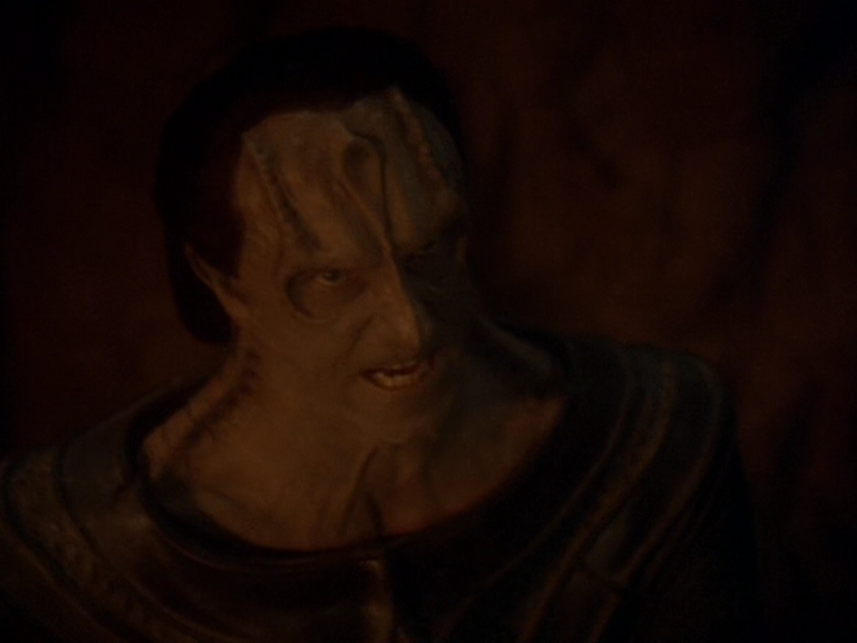 extant_StarTrek_DS9_6x11-Waltz_03212.jpg