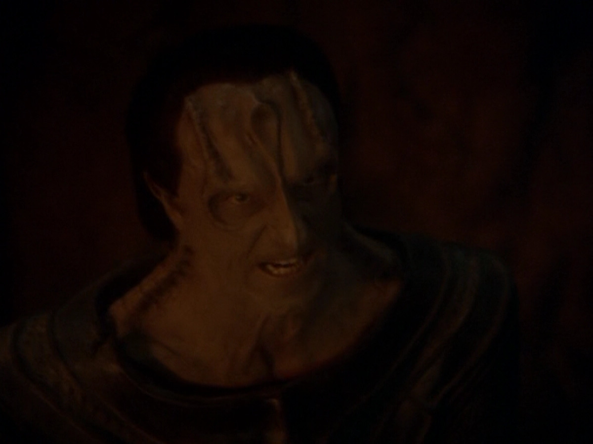 extant_StarTrek_DS9_6x11-Waltz_03213.jpg