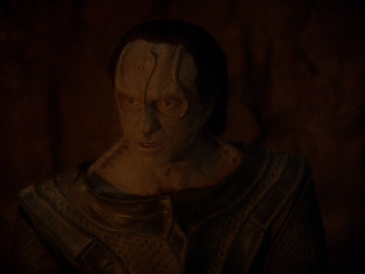 extant_StarTrek_DS9_6x11-Waltz_03248.jpg