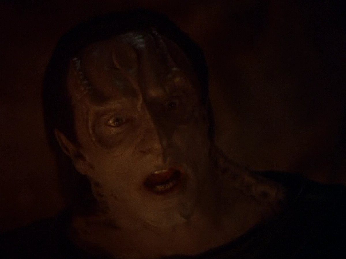 extant_StarTrek_DS9_6x11-Waltz_03277.jpg
