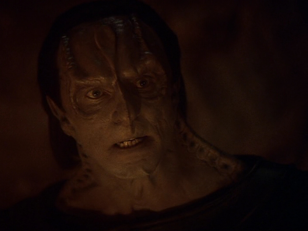 extant_StarTrek_DS9_6x11-Waltz_03291.jpg