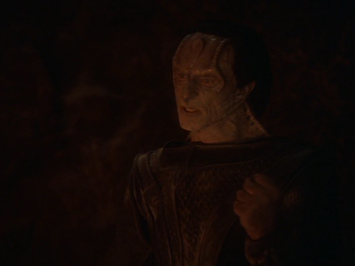 extant_StarTrek_DS9_6x11-Waltz_03333.jpg