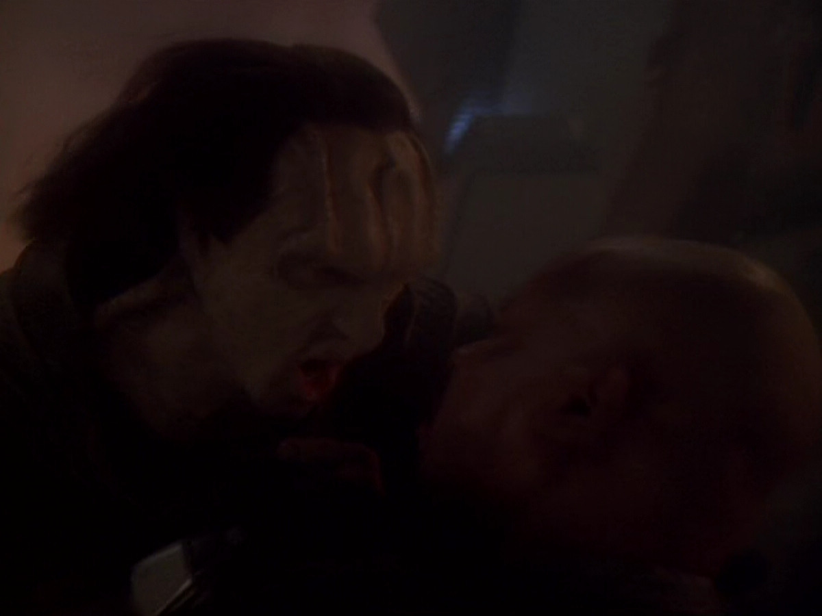extant_StarTrek_DS9_6x11-Waltz_03486.jpg