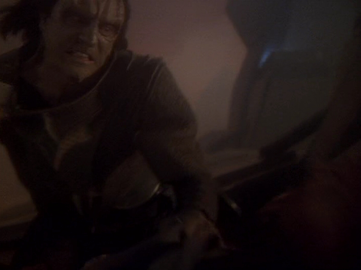 extant_StarTrek_DS9_6x11-Waltz_03519.jpg