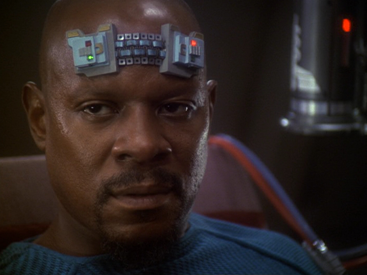 extant_StarTrek_DS9_6x11-Waltz_03696.jpg