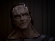 extant_StarTrek_DS9_6x11-Waltz_00210.jpg