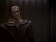 extant_StarTrek_DS9_6x11-Waltz_00280.jpg